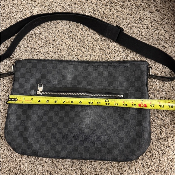 LOUIS VUITTON LV DAMIER GRAPHITE CROSSBODY MESSENGER BAG - Picture 13 of 15